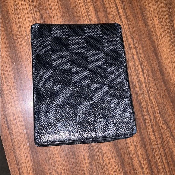 Louis Vuitton Wallet - Picture 1 of 2